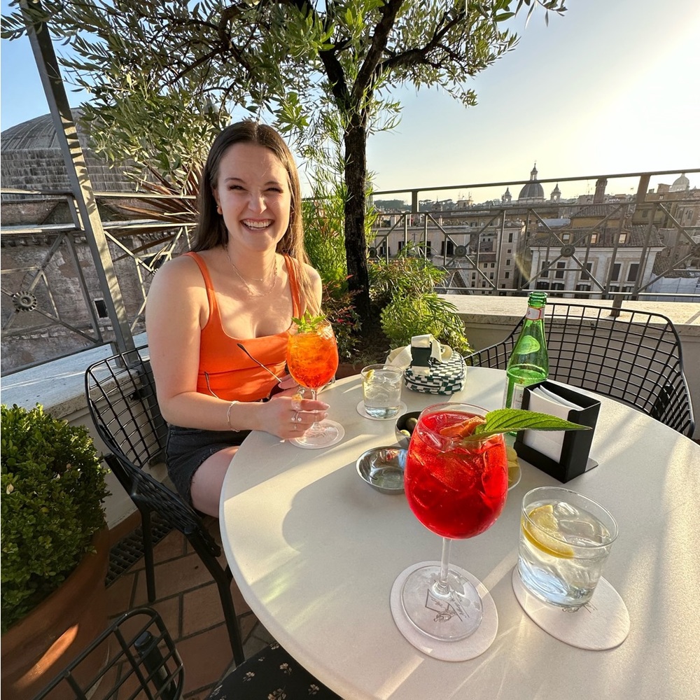 Meet your Posher, Emily